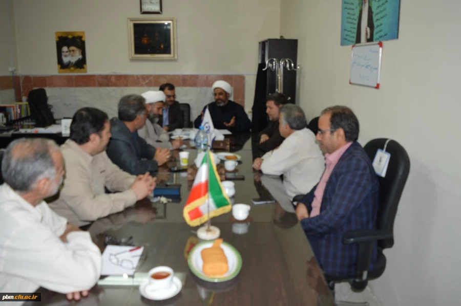 جلسه مشترک مسئول دفتر نهاد نمایندگی مقام معظم رهبری در دانشگاه فرهنگیان خراسان رضوی با  سرپرستان سراهای دانشجویی