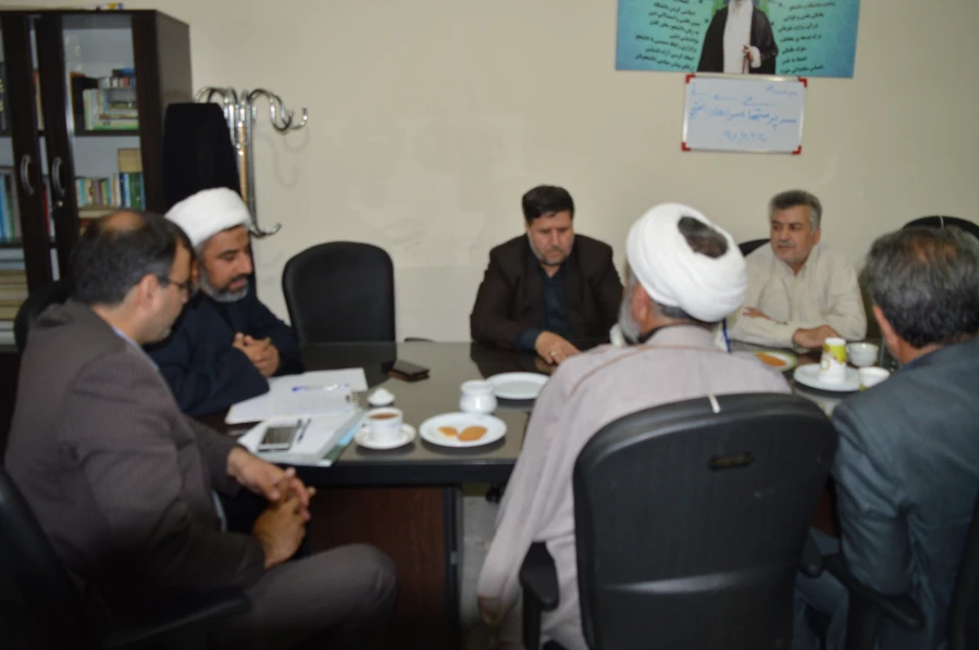 جلسه مشترک مسئول دفتر نهاد نمایندگی مقام معظم رهبری در دانشگاه فرهنگیان خراسان رضوی با  سرپرستان سراهای دانشجویی