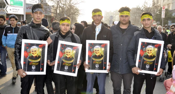 حضور مسئولان استادان و دانشجویان پردیس شهید بهشتی در مراسم وداع با پیکر مطهر سردار شهید سلیمانی