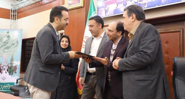 تقدیر از کازشناسان هوشمندسازی پردیس شهید بهشتی مشهد