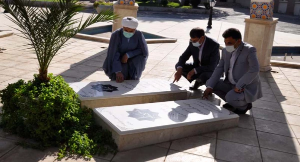 ادای احترام معاون دانشگاه فرهنگیان به مقام والای شهدا