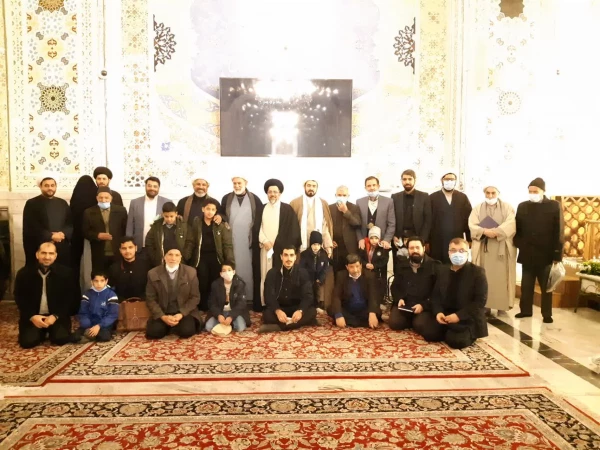 
مراسم زیارت دسته جمعی صبح روز ۹ دی ماه ۱۴۰۰ (روز بصیرت) 
با حضور همکاران نهاد همراه  خانواده های محترم؛
جلسه با سخنرانی حجت الاسلام میرزایی و همچنین صرف صبحانه متبرک حضرت در مهمانسرای حرم مطهر
برگزار گردید. 3