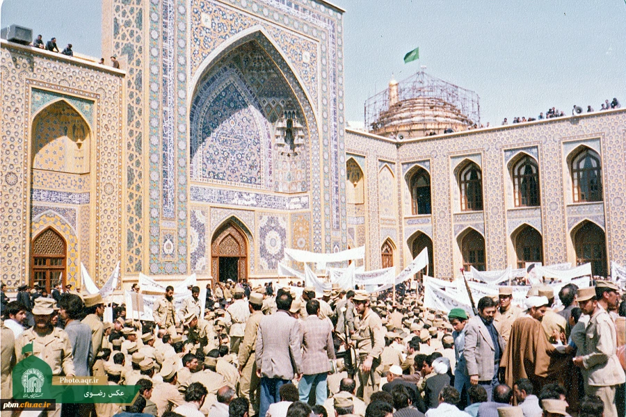 مشهد در دوران انقلاب اسلامی به روایت تصویر