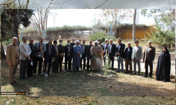 برگزاری آئین پویش درختکاری در پردیس شهید بهشتی مشهد