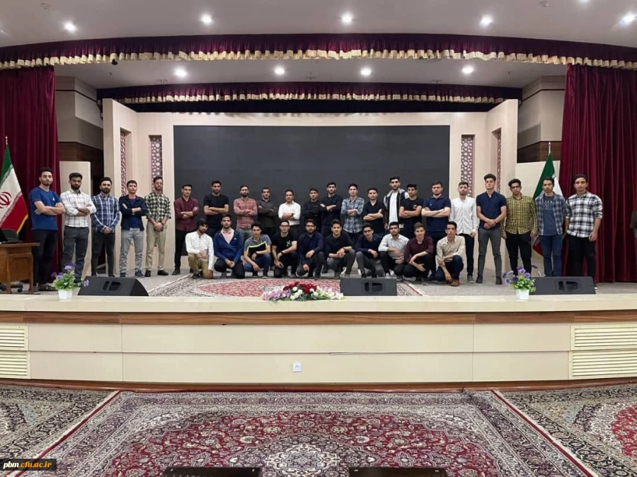 کارگاه تئوری کوهپیمایی باتدریس آقای دکترحیدری .پردیس شهید بهشتی .۶خرداد ۱۴۰۱