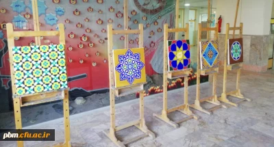 به مناسبت روز دانشجو برگزار شد:

نمایشگاه آثار نقاشی دانشجویان رشته هنر