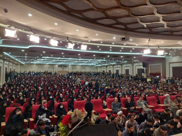 معلمی شغل نیست، عبادت است