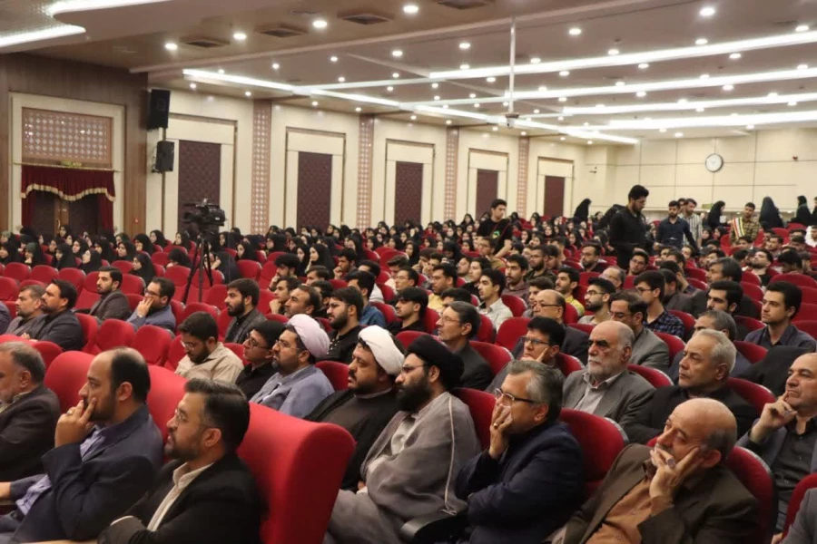 مراسم یادبود رئیس جمهور شهید و همراهان ایشان