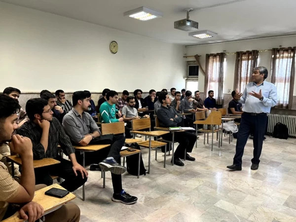 کارگاه آموزشی «مدیریت کلاس» ویژه دانشجومعلمان زبان انگلیسی در پردیس شهید بهشتی مشهد