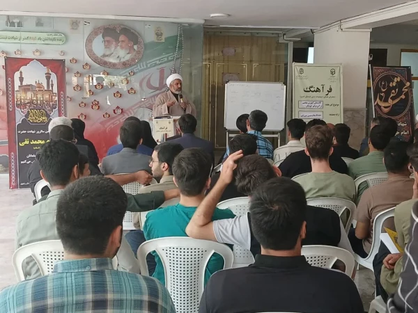 چهاردهمین جلسه از سلسله نشست های «فراهنگ» در پردیس شهید بهشتی مشهد