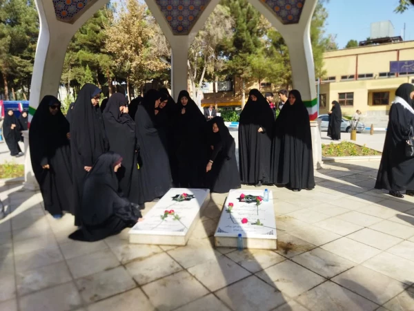 برگزاری مراسم گرامیداشت هفته دفاع مقدس در پردیس شهید بهشتی مشهد