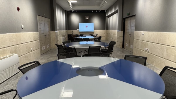 در این کلاس، یادگیری فقط شنیدن نیست؛ تجربه ای است برای دیدن، لمس کردن و ساختن آینده. 5