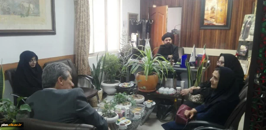 نشست مشترک مسئولان کتابخانه دانشگاه فردوسی و پردیس شهید بهشتی مشهد