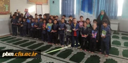 توزیع اقلام آموزشی میان دانش آموزان نیازمند به مناسبت میلاد حضرت زینب(س) در مشهد