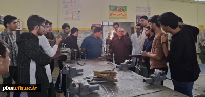 برگزاری جلسات کارگاهی درس «هنرهای صناعی؛ کار با فلز» برای دانشجومعلمان پردیس شهید بهشتی مشهد