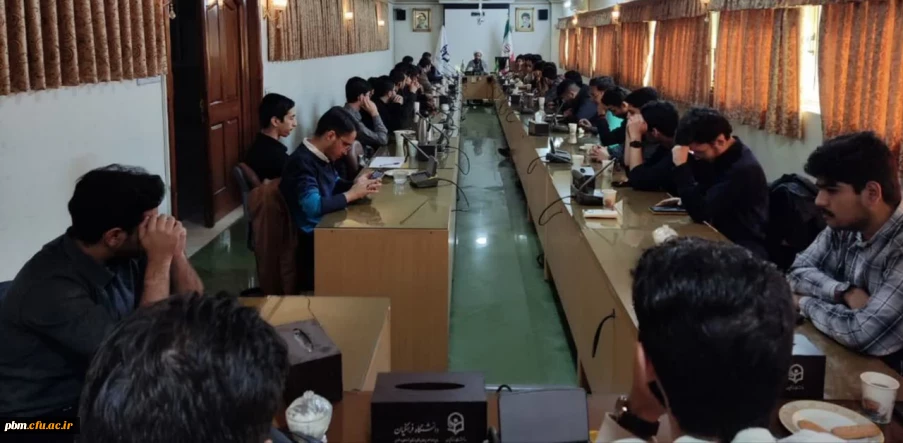 نشست «الگوی اقتصاد مقاومتی در سیره حضرت زهرا(س)» در پردیس شهید بهشتی مشهد